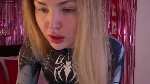 Lora online show from February 22, 1:53 pm