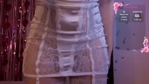 Snapshot of lora_amber chatting on April 19, 6:10 pm Lora online show from April 19, 6:10 pm