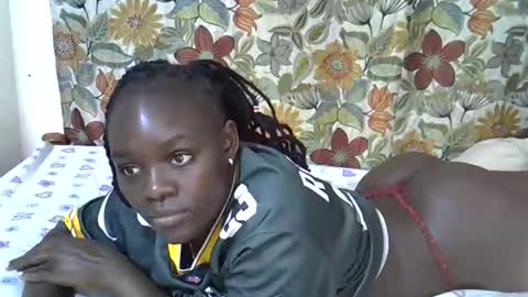 lora_amor online show from June 7, 1:43 am