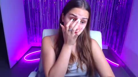 Snapshot of lora_kisses chatting on September 19, 5:31 am Lora online show from September 19, 5:31 am