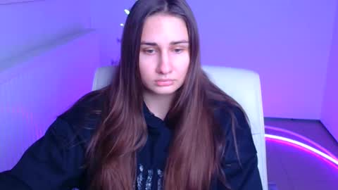 Lora online show from January 18, 6:28 am