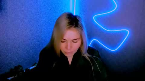 Snapshot of loraboyar chatting on March 10, 2:27 am Lora online show from March 10, 2:27 am