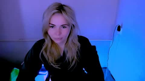 Lora online show from April 30, 2:40 am