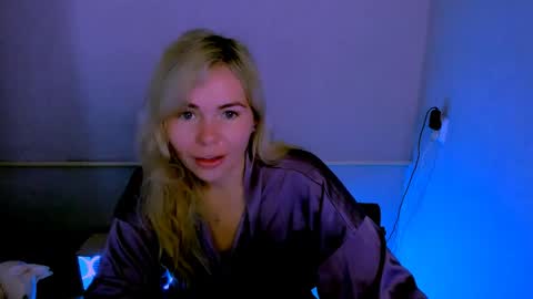 Lora online show from May 6, 2:29 am