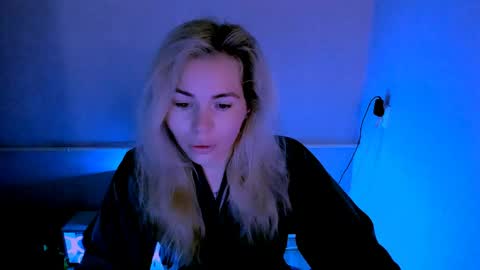 Lora online show from May 11, 2:39 am