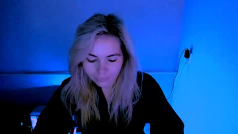 Lora online show from May 15, 2:29 am