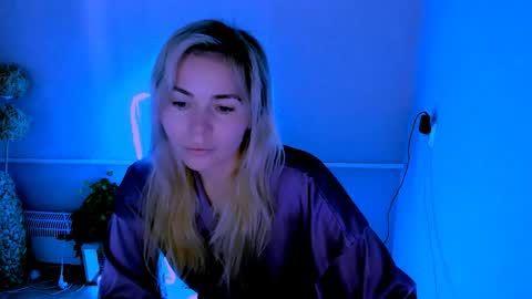 Lora online show from June 8, 2:23 am