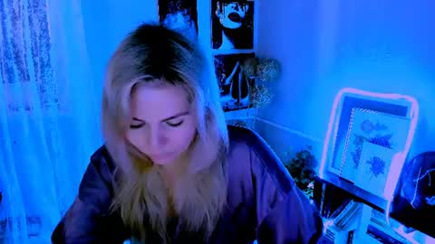 Lora online show from June 18, 2:34 am