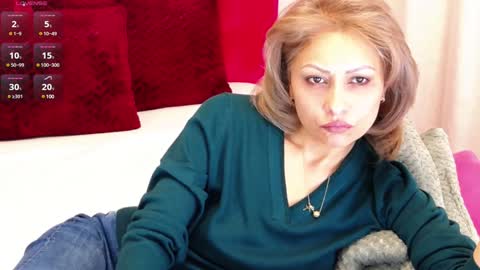 loradelniro1 online show from January 9, 1:24 pm