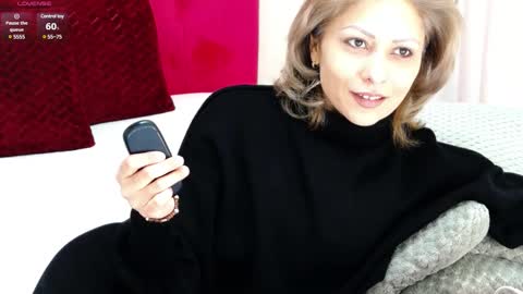 loradelniro1 online show from February 25, 1:28 pm