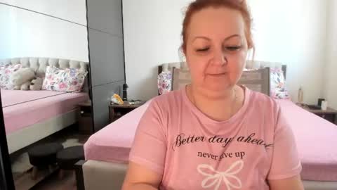 Snapshot of loraflame chatting on July 15, 8:41 am Lora online show from July 15, 8:41 am