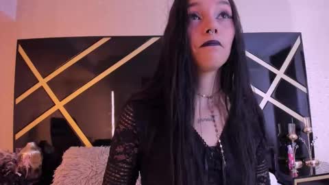 Snapshot of loraineblake chatting on November 26, 12:28 pm loraineblake online show from November 26, 12:28 pm