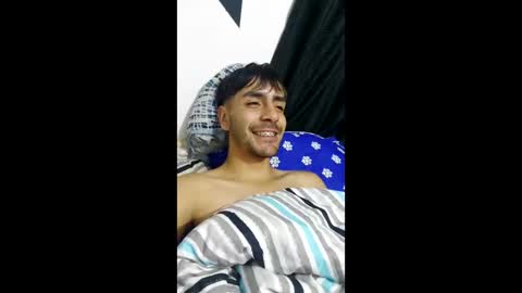 Snapshot of lord_apoloo chatting on April 10, 10:09 am Apolo online show from April 10, 10:09 am
