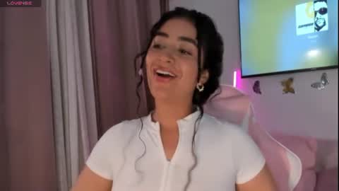 Snapshot of lore_rey chatting on July 10, 1:10 am lore_rey online show from July 10, 1:10 am