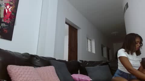 Snapshot of lorelei_pink chatting on September 13, 5:07 am lorelei_pink online show from September 13, 5:07 am