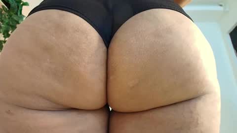 Snapshot of lorena_rubio chatting on October 1, 12:11 pm lorena_rubio online show from October 1, 12:11 pm