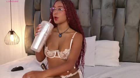 Snapshot of lorena_vieira_ chatting on September 29, 12:16 am Lorena Vieira online show from September 29, 12:16 am