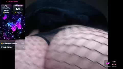 Snapshot of lorenitha_20 chatting on November 16, 6:08 am lorenitha online show from November 16, 6:08 am