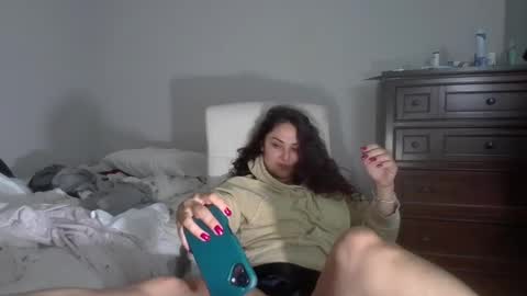 lorenlovely online show from October 7, 3:36 am