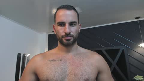  L O R E N Z O  Thumbs Up help  online show from January 17, 5:19 pm