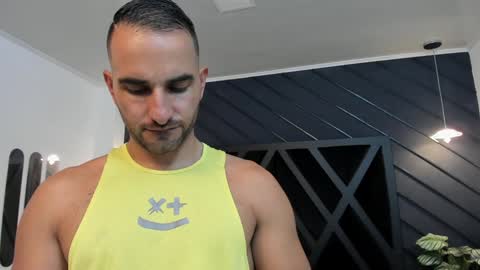  L O R E N Z O  Thumbs Up help  online show from January 21, 5:30 pm