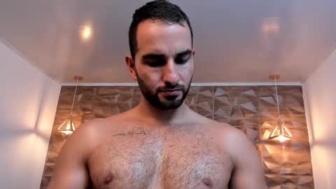  L O R E N Z O  Thumbs Up help  online show from February 14, 5:46 pm