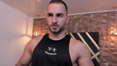  L O R E N Z O  Thumbs Up help  online show from February 24, 5:53 pm