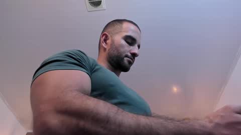  L O R E N Z O  Thumbs Up help  online show from February 27, 5:36 pm