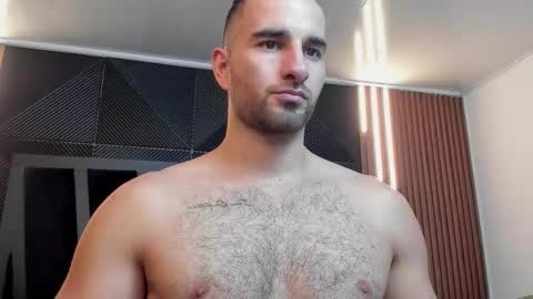  L O R E N Z O  Thumbs Up help  online show from September 16, 5:14 pm