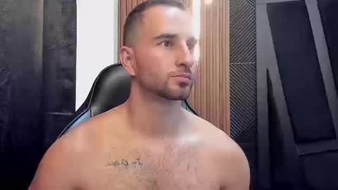  L O R E N Z O  Thumbs Up help  online show from September 17, 5:25 pm