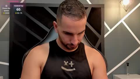  L O R E N Z O  Thumbs Up help  online show from October 9, 5:22 pm