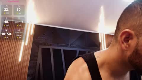  L O R E N Z O  Thumbs Up help  online show from March 28, 5:23 pm