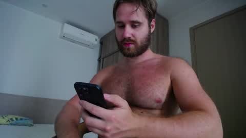 Snapshot of lorenzolux chatting on July 8, 6:40 am Lorenz online show from July 8, 6:40 am