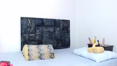 loretahorny online show from March 8, 9:29 pm