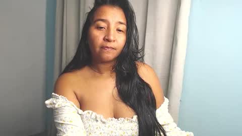 Snapshot of loretta_ chatting on November 16, 10:37 pm Loretta Gmez online show from November 16, 10:37 pm