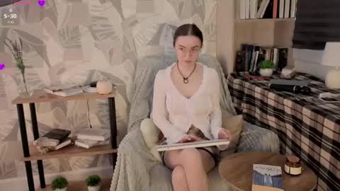 lorettedarsi online show from April 13, 1:33 am