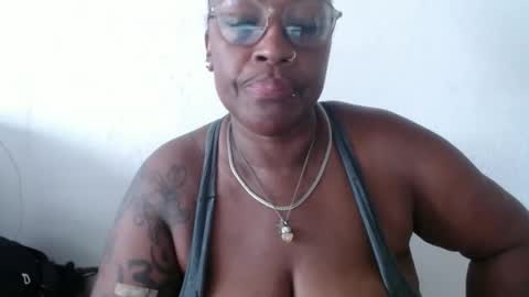 loretybighot online show from February 2, 12:57 pm