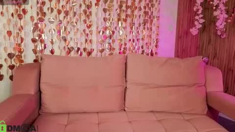 Snapshot of lori_blossom chatting on February 13, 9:16 am LORI online show from February 13, 9:16 am