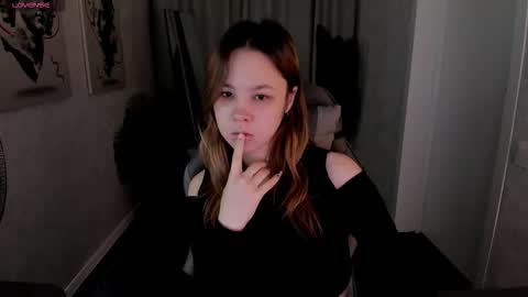 Snapshot of lori_blossom chatting on February 27, 1:27 am LORI online show from February 27, 1:27 am