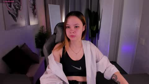 Snapshot of lori_blossom chatting on March 9, 12:58 am LORI online show from March 9, 12:58 am