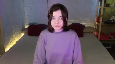 Snapshot of lori_juce chatting on January 18, 8:20 am Lara online show from January 18, 8:20 am