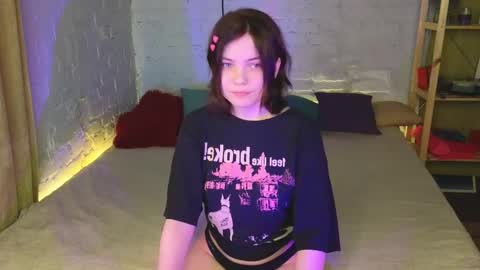 Snapshot of lori_juce chatting on January 21, 10:41 am Lara online show from January 21, 10:41 am