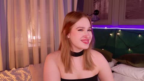 Snapshot of lori_mason chatting on December 1, 7:36 pm Lori online show from December 1, 7:36 pm