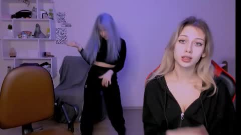 Lori online show from October 2, 8:38 pm