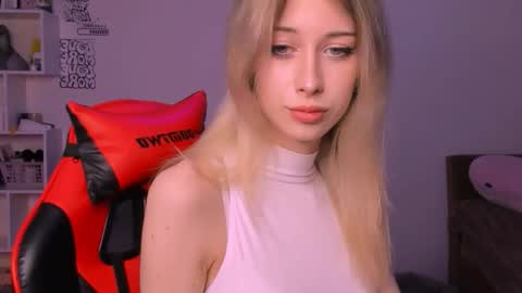 Lori online show from October 3, 4:59 pm