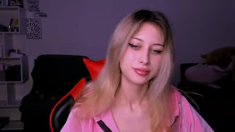 Lori online show from October 14, 4:30 pm