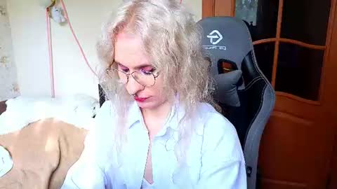 Lori -----------------------------------    online show from July 22, 1:58 pm