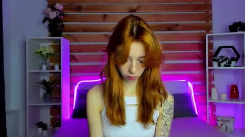 Lori online show from September 11, 1:06 am
