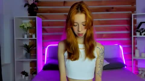 Lori online show from September 12, 1:06 am