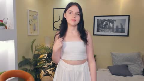 Lori online show from October 21, 7:42 am